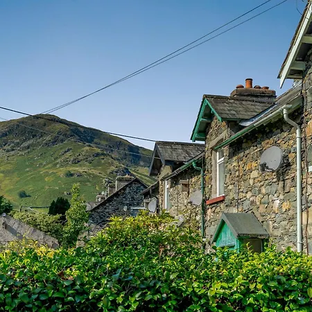 2 Bed In 85425 Ferienhaus